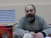 Составитель сборника Станислав Петров подписывает экземпляры книги
