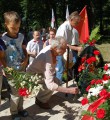 На братском воинском захоронении в Великих Луках